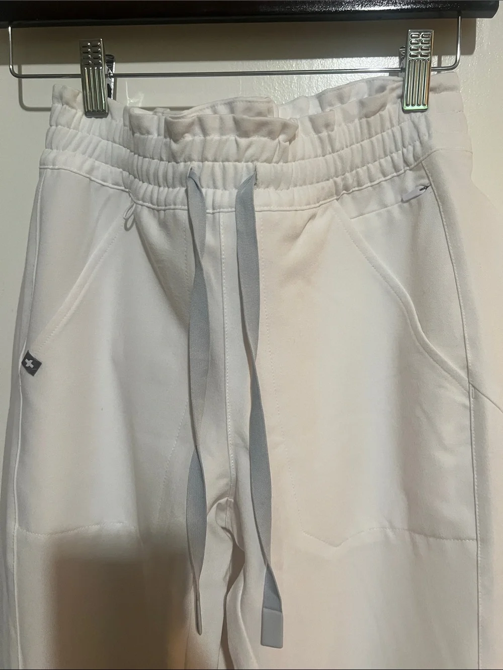 Figs Optic White Jogger Pants with Drawstring Waist ?? men’s ??